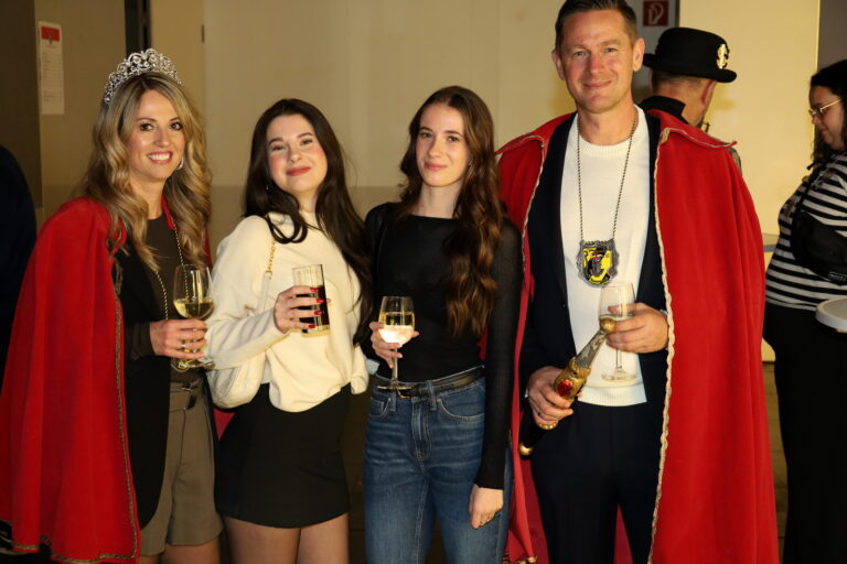 RUGGI RUGGI HOH – Faschingseröffnung im Leiblachtalsaal begeistert Publikum