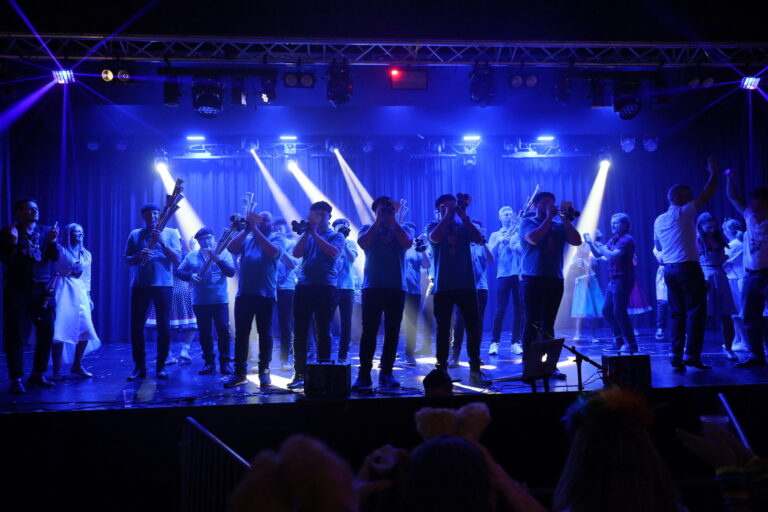 Rosenmontagsparty der Leiblachtaler Schalmeien – Hexenkessel im Leiblachtalsaal